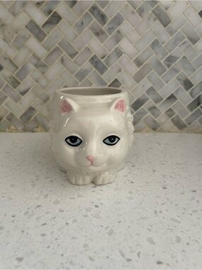 Urban Outfitters 3D Cat Mug Kitten White Coffee Tea Cup Ceramic Stoneware NWT